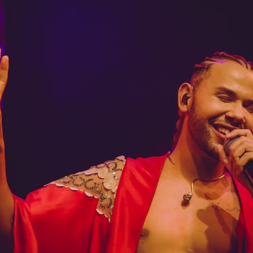 Herley Nunes: o artista que canta o próprio desabrochar