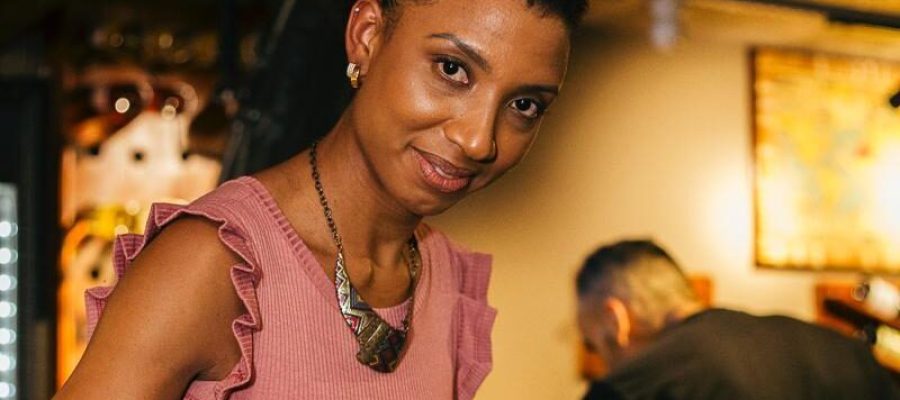 Mirando Alto com Ligia Aleixo, sommelier que transformou o vinho em passaporte para o mundo